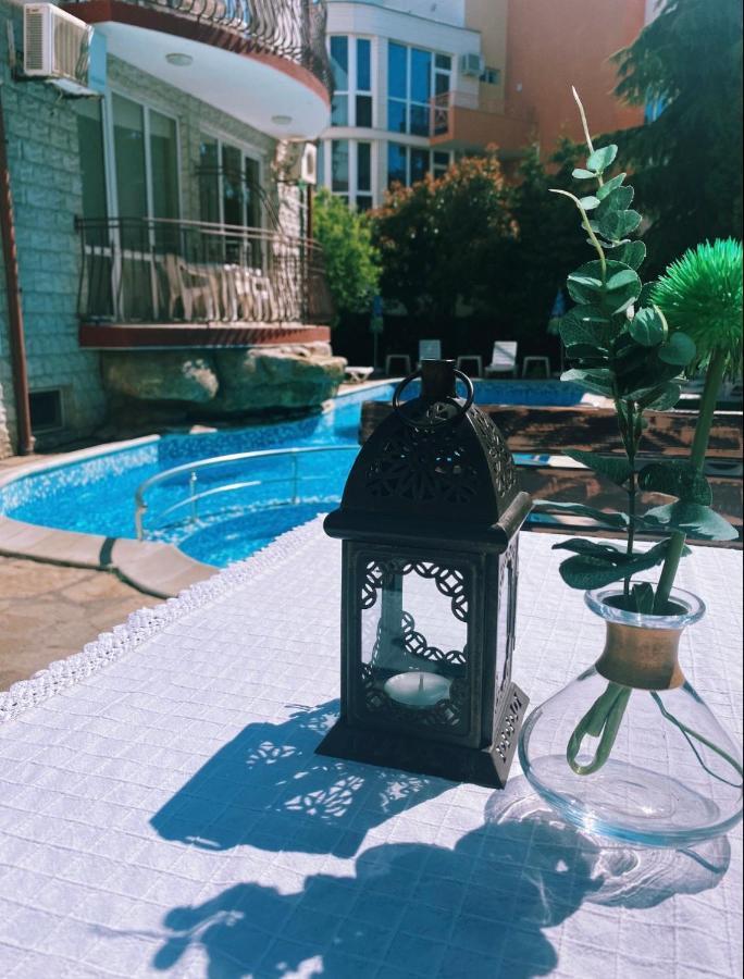 Hotel Dolphin Равда Экстерьер фото