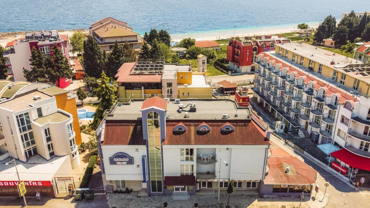 Hotel Dolphin Равда Экстерьер фото
